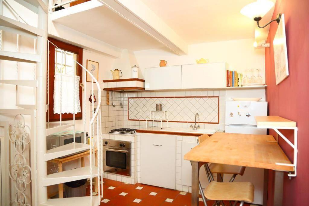 Santa Maria Novella Station Florentine Apartment Florence Buitenkant foto